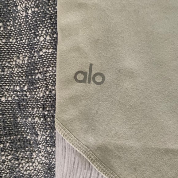 ALO Yoga Sheila V Stripe Mesh Panel Leggings - Picture 3 of 6